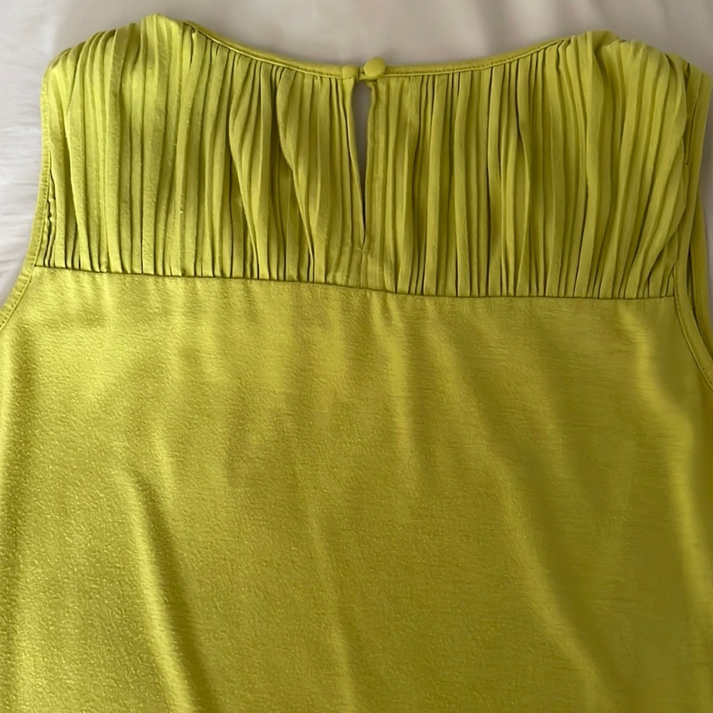 Banana Republic green sleeveless top - Picture 5 of 8